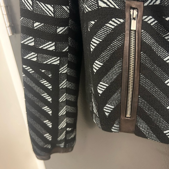 Diane Von Furstenberg 8 wool blend mono c leather trim jacket in great condition - Picture 7 of 16